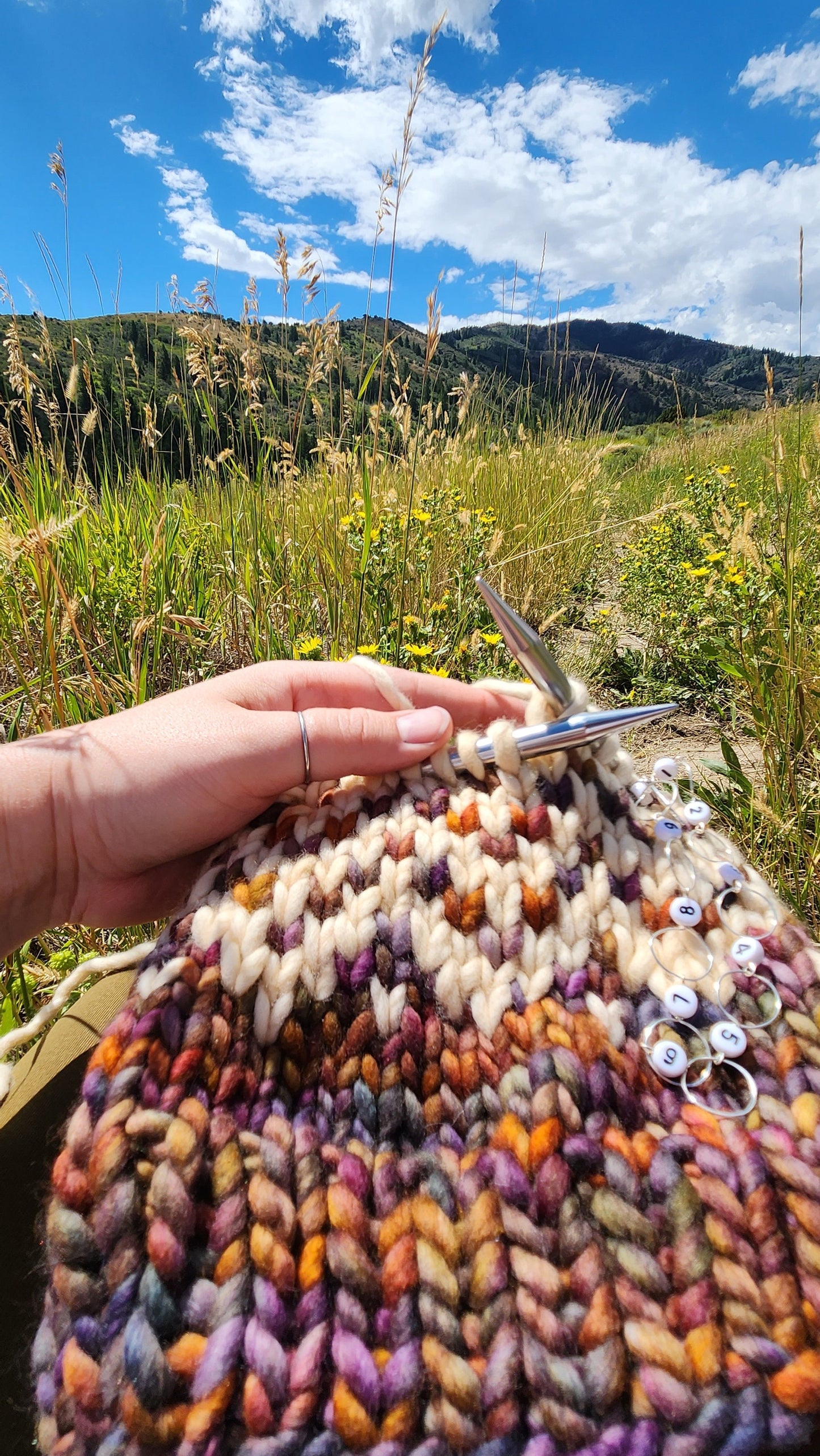 KNITTING PATTERN - Mountain Range Beanie