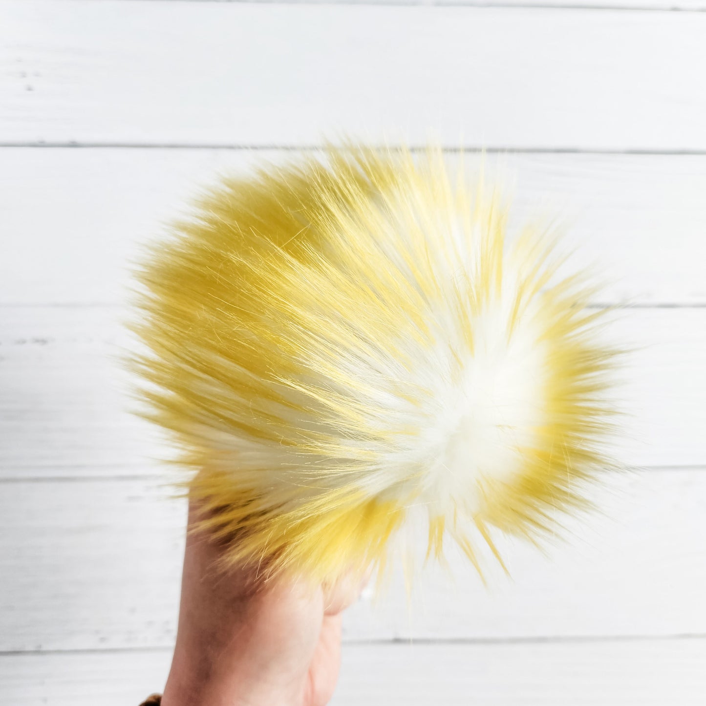 Dandelion Faux Fur Pom